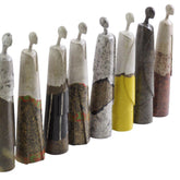 Petite statue en papier recyclé fabriqué à la main